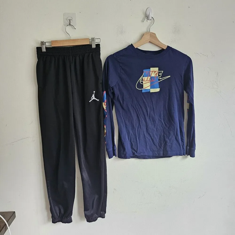 Nike Jordan Boys Set Long Sleeve Graphic Tee Black Tracksuit Joggers Large 12-13 - Picture 2 of 9